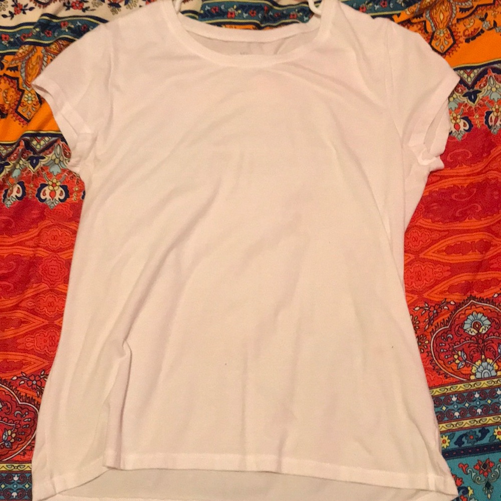 2 plain tees